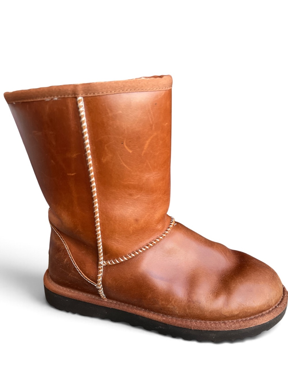 UGG Women's Classic Short Brown Leather Size 7